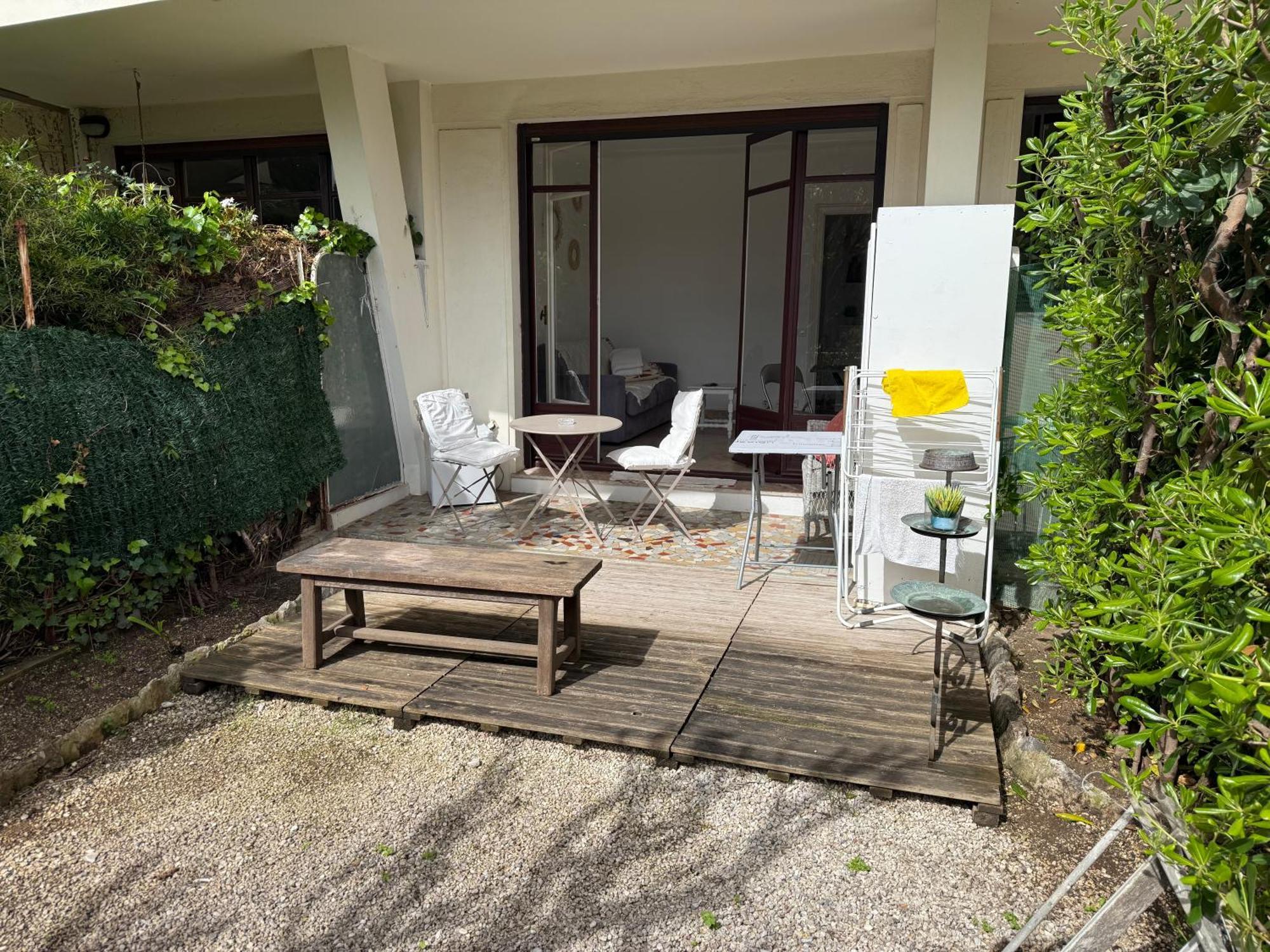 Studio Calme A Deux Pas De La Mer Avec Jardin Et Parking Prive Beaulieu-sur-Mer Exteriör bild